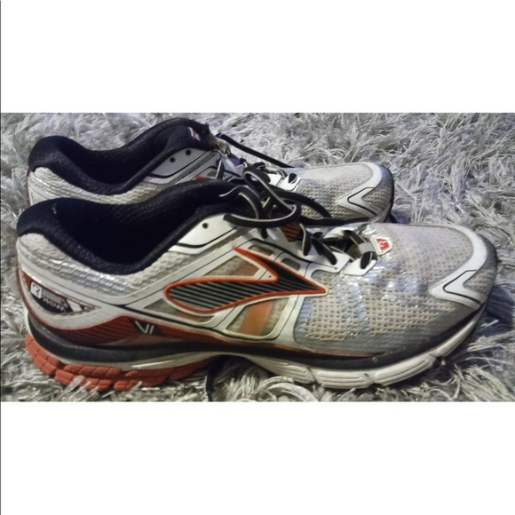 Brooks Other - Men's Brooks Ravenna  running shoes sneakers s 9.5